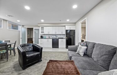 417 Douglas Woods Place SE